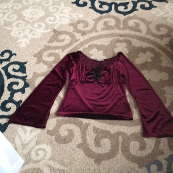 Top - Picture 2 of 3